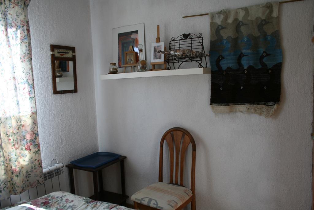 Guest House Kamenik Yagodina Quarto foto
