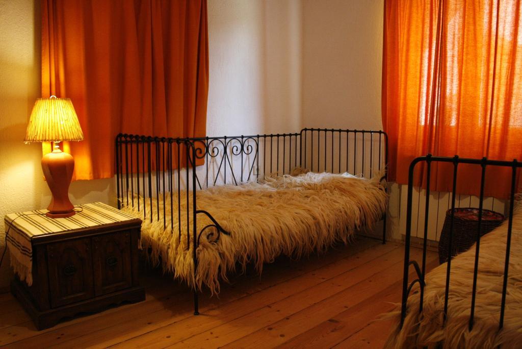 Guest House Kamenik Yagodina Quarto foto